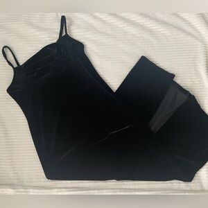 Black Velvet Dress (social circles)